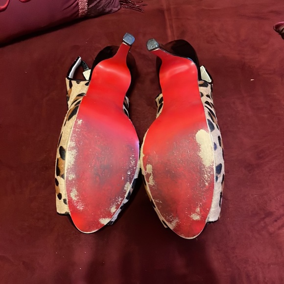 Sling back heels. Animal print. NOT “red bottoms” 😉 - Picture 6 of 6